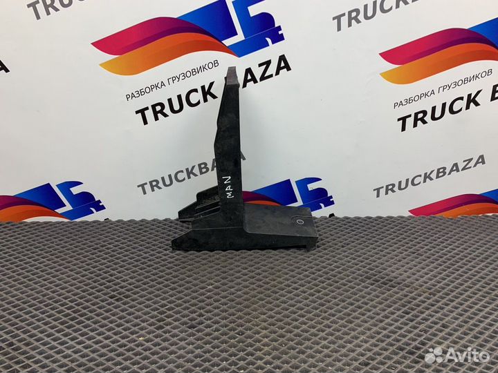 81629105320 Кронштейн спойлера Man TGX