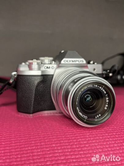 Фотоаппарат Olympus OM-D E-M10 Mark III