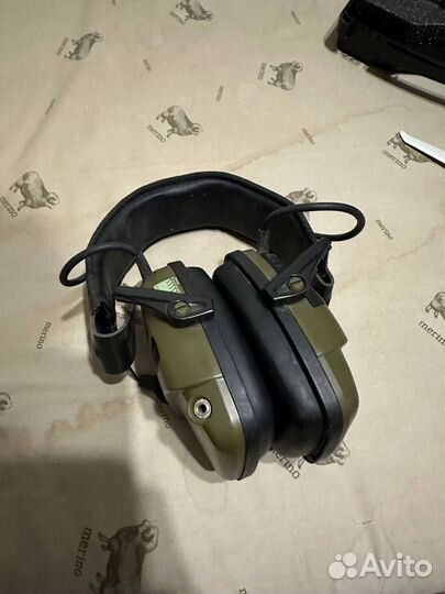 Шумоподавляющие наушники