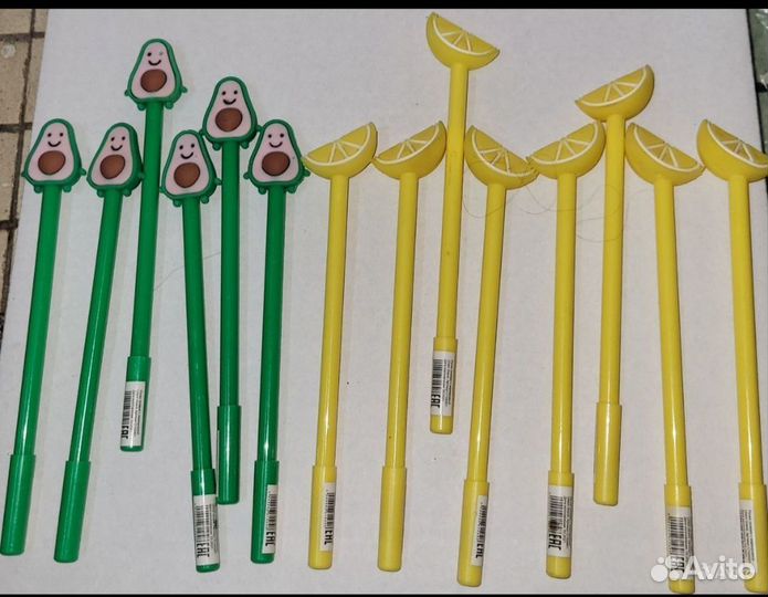 Цветные/синие ручки