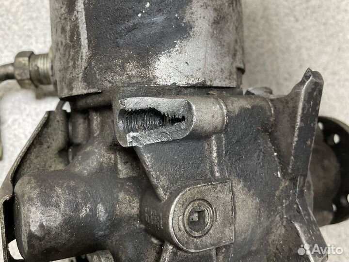 Насос гур Mercedes 2104661301 W 124 202 140