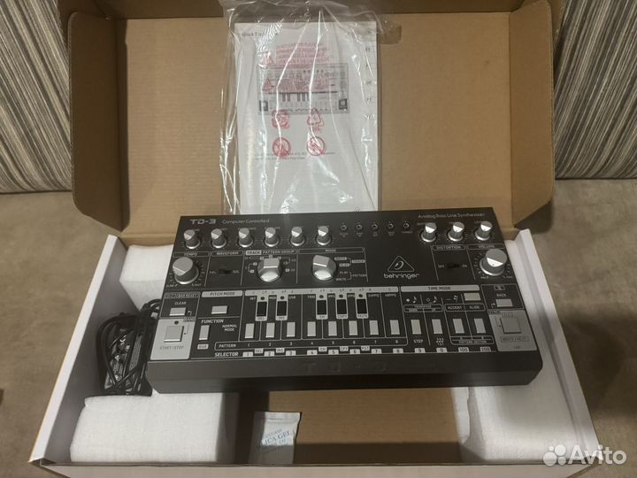 Синтезаторы Behringer