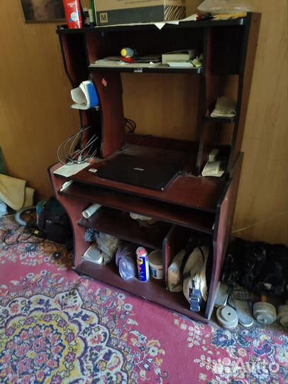 Компьютерный стол вишневый