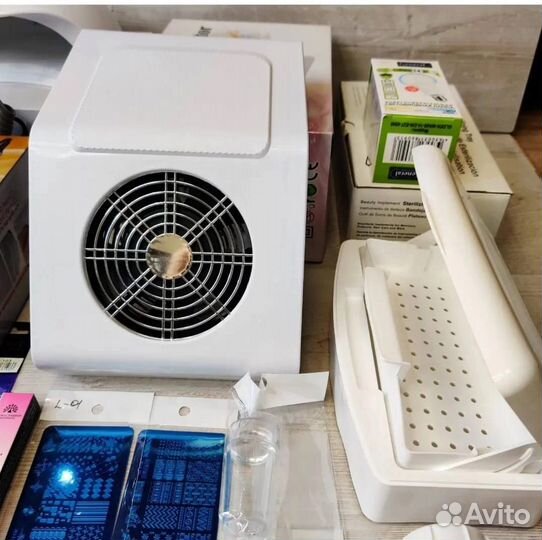 Набор для маникюра с аппаратом и сухожаром