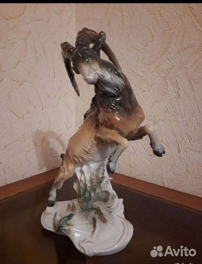 Фарфоровые статуэтки германия Козел karl ENS