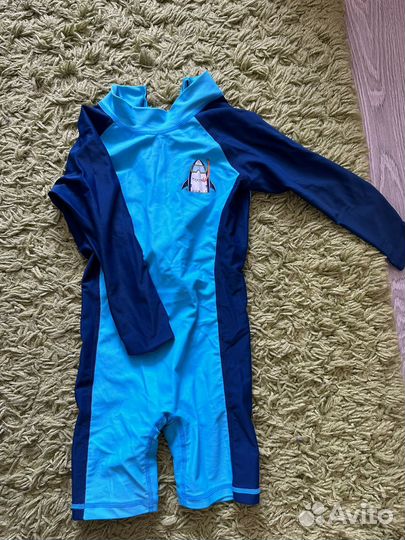 Плавательный костюм