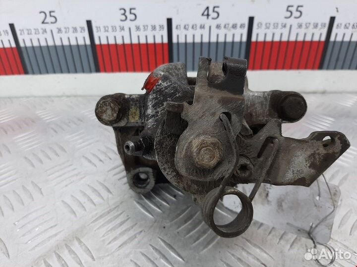 Суппорт задний правый для Opel Zafira B