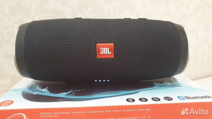 Беспроводная колонка jbl charge 3