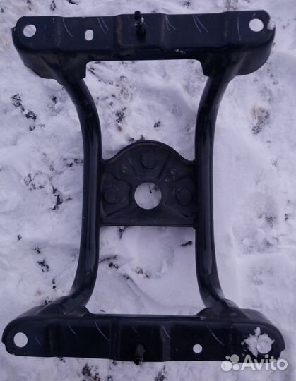 Кронштейн запасного колеса Ford Ecosport 1862308