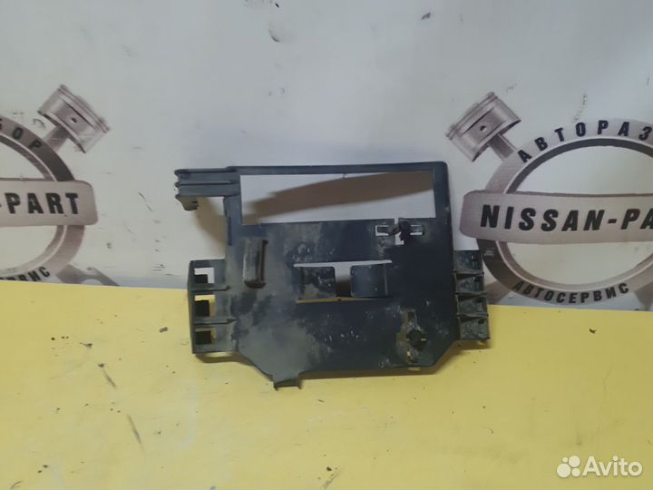 Volkswagen polo кронштейн эбу