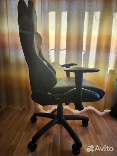 Игровое кресло Thunderx3 TC3