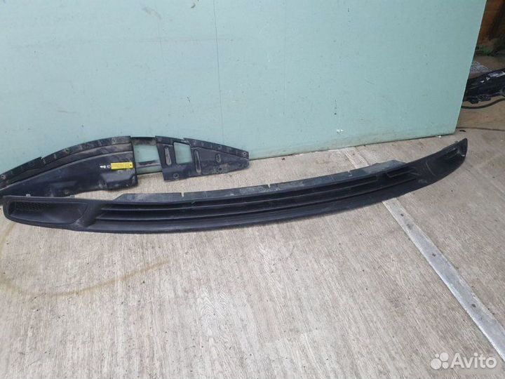 Решетка бампера Hyundai Grand Starex