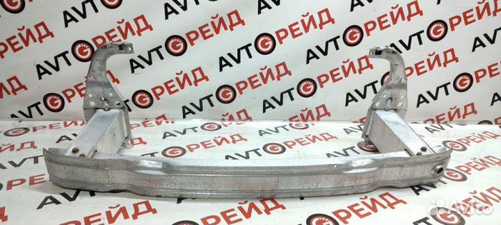 Усилитель бампера передний Audi A6 4G CGW