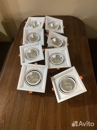 Светильник потолочный встраиваемый