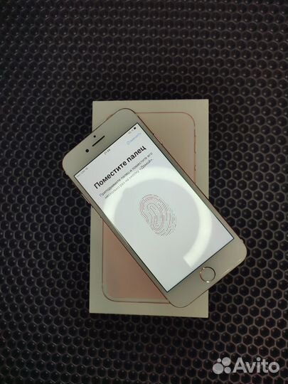 Телефон iPhone 7