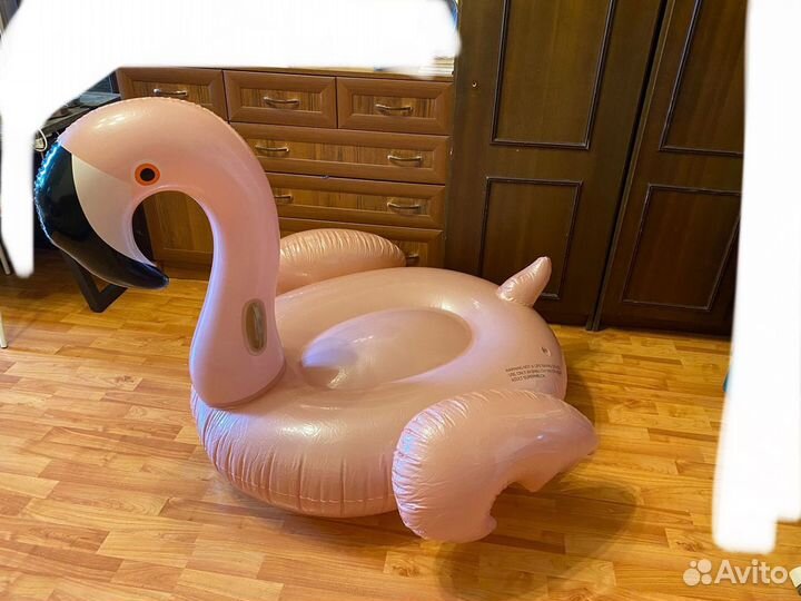 Надувной фламинго