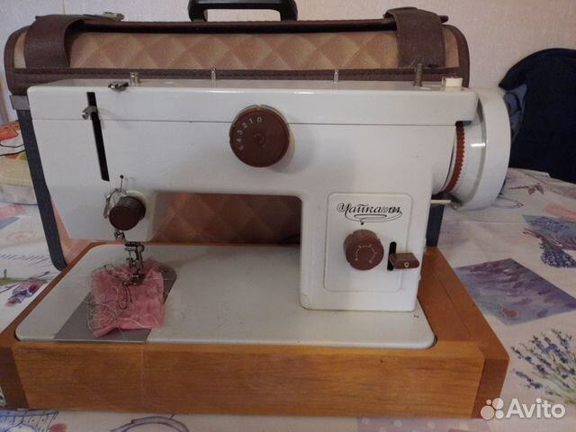 Швейная машинка Чайка 134