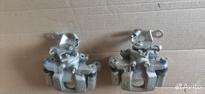 Суппорта задние Mitsubishi Outlander 3