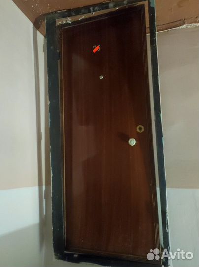 Дверь входная металлическая