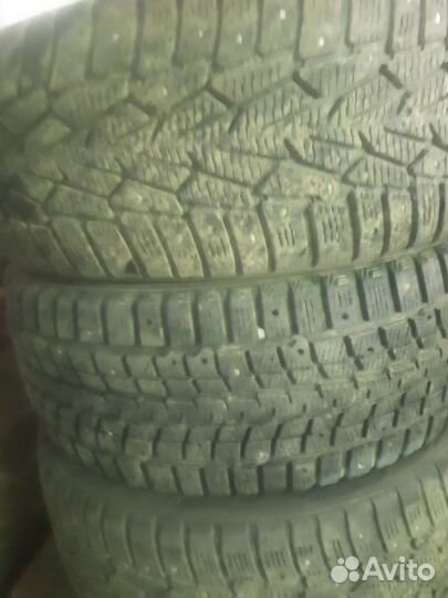 Nokian Tyres Hakka Black 215/50 R17 25G