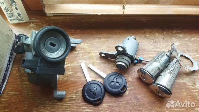 Комплект замков митсубиси кольт