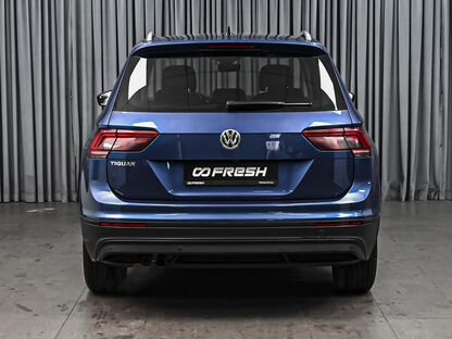 Volkswagen Tiguan 1.4 AMT, 2018, 37 988 км, с пробегом, цена 2 248 000 руб., Ставрополь