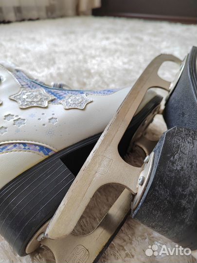 Коньки женские 38 размер