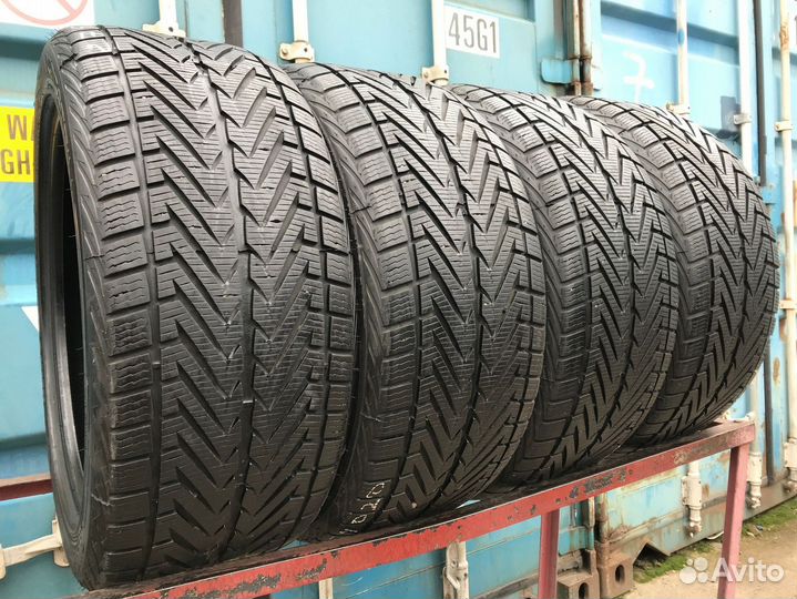 Vredestein Wintrac 4 Xtreme 275/40 R20 106V
