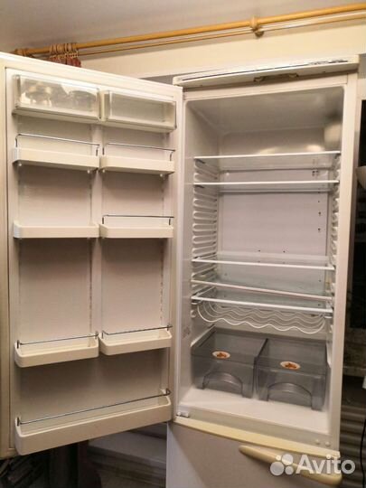 Холодильник бу Атлант