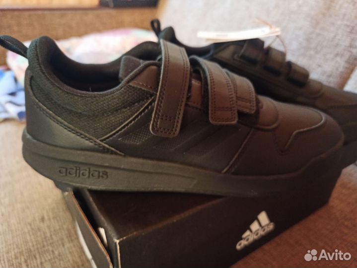 Кроссовки Adidas 38 размер осень