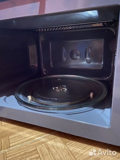 Микроволновая печь Midea