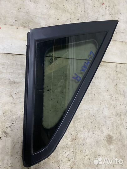 Форточка передняя Ford C-MAX