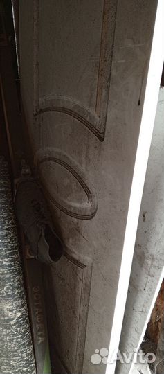 Дверь входная деревянная