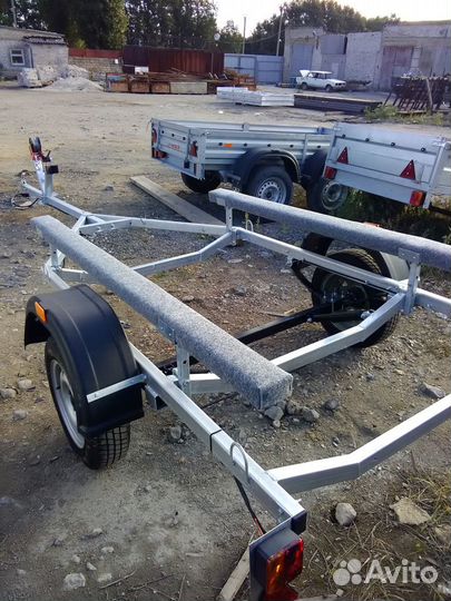 Прицеп легковой лодочный