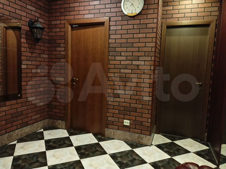 6-к. квартира, 130 м², 3/9 эт.