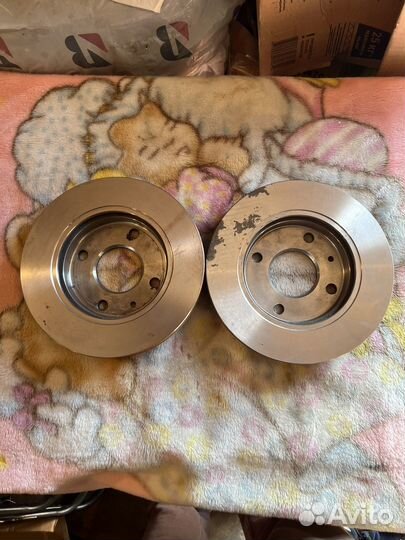 Диски торм передFord Escort/Fiesta 1.4-1.8 89