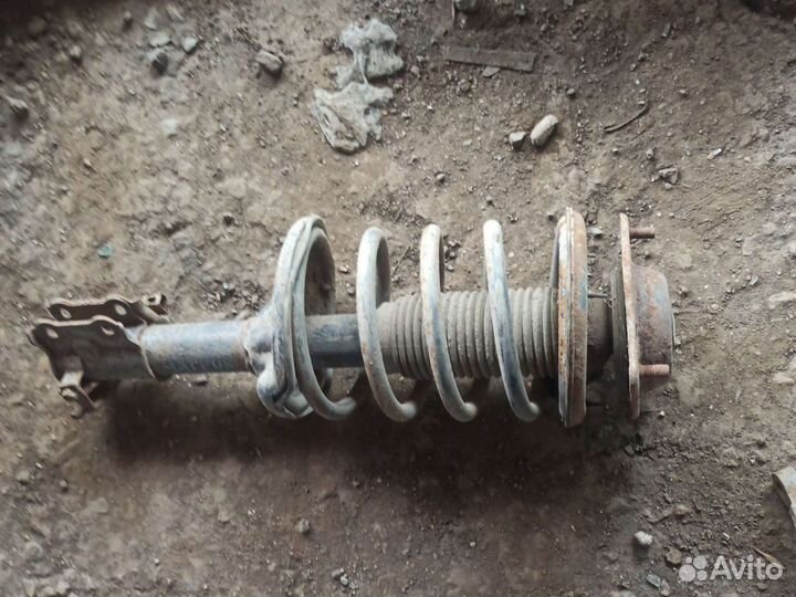 Стойка передняя правая Hyundai Matrix