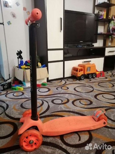Самокат детский трехколесный
