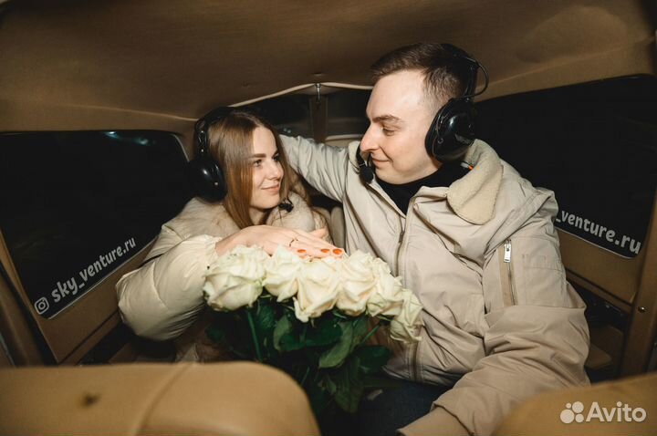 Полет на самолете над Москвой