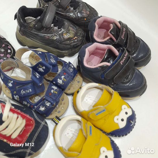 Отдам пакет на малвшку- девочку