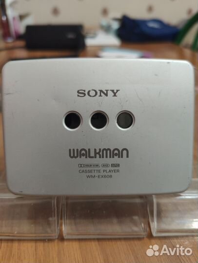 Кассетный плеер Sony Walkman WM-EX608