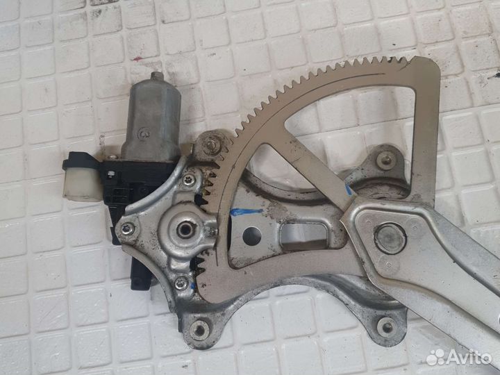 Стеклоподьемник передний правый Mitsubishi l200 kb