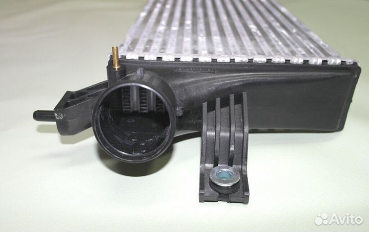 Радиатор интеркулера 1GD-FTV 2GD-FTV 17940-0L110