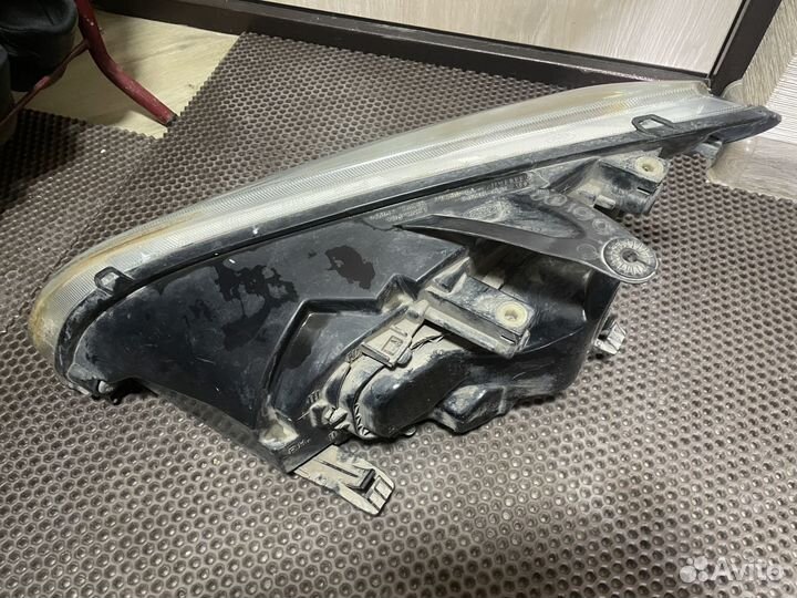 Фара передняя правая на ford focus 2