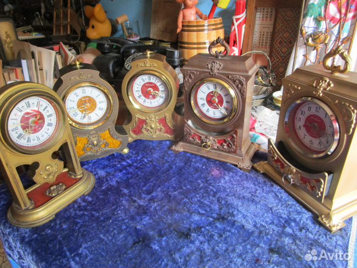 СССР Часы Янтарь настольные кварц 5шт