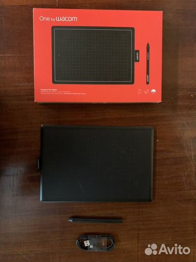Графический планшет Wacom One Medium