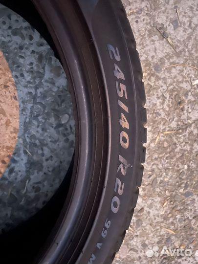 Pirelli Winter Sottozero 275/35 R20