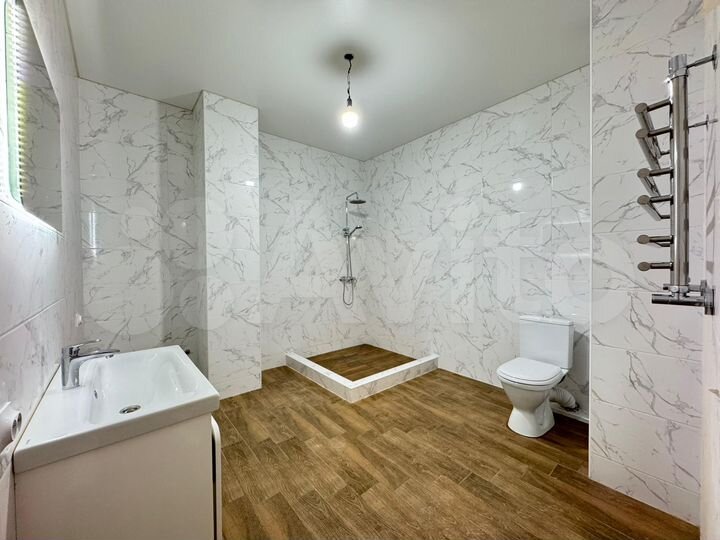 2-к. квартира, 70 м², 9/11 эт.