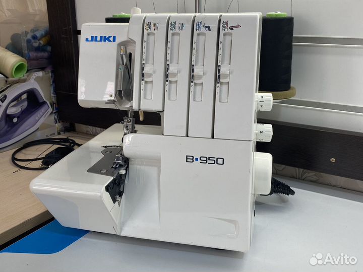 Оверлок juki B-950