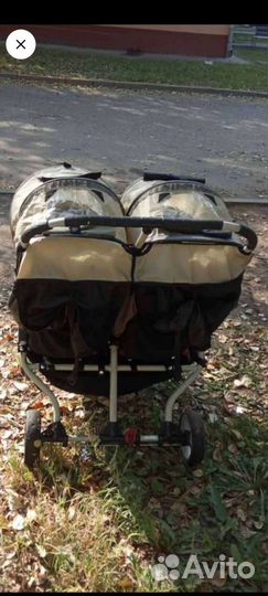 Коляска для двойни, погодок